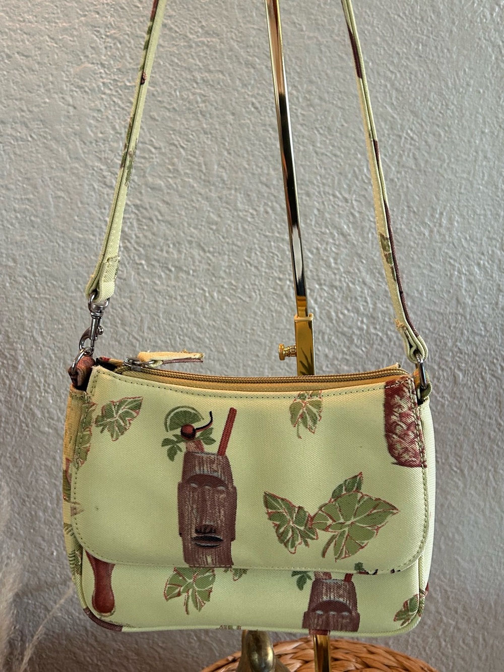 RARE Vintage Festival Shoulder Bag Purse Tiki Luau Hawaiian Print Pineapple HTF